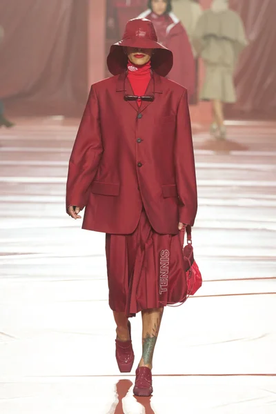 Look 11